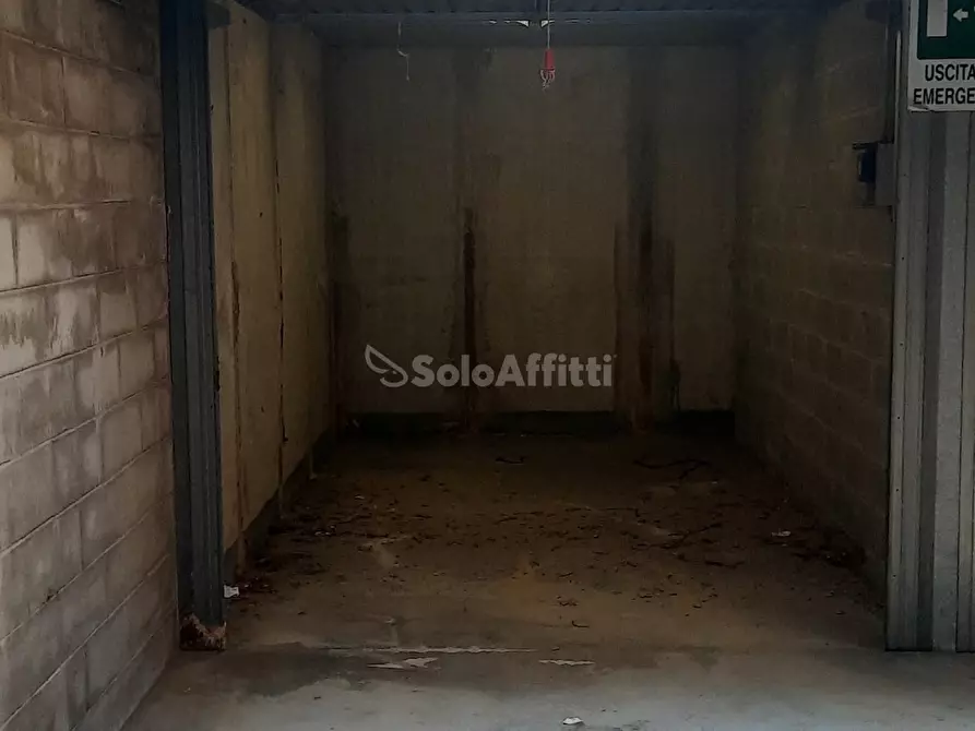 Immagine 3 di Garage in affitto  in Via Palazzo di Città 12 a Chieri