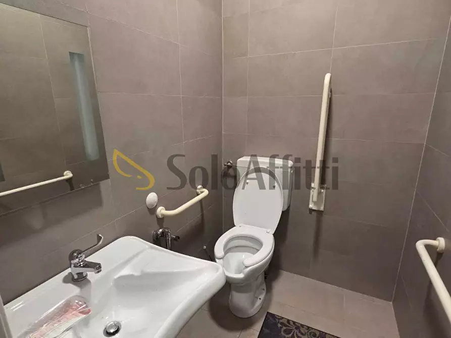 Immagine 16 di Attività commerciale in affitto  in Corso Re Umberto 46 a Torino