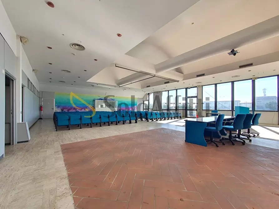 Immagine 6 di Ufficio in affitto  a Catanzaro