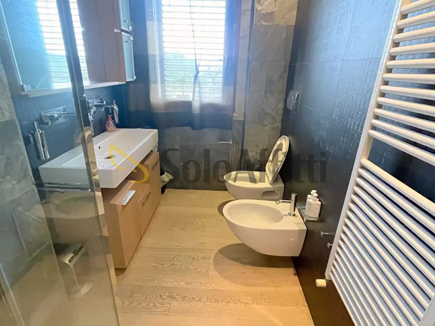 Immagine 13 di Bilocale in affitto  a Osimo