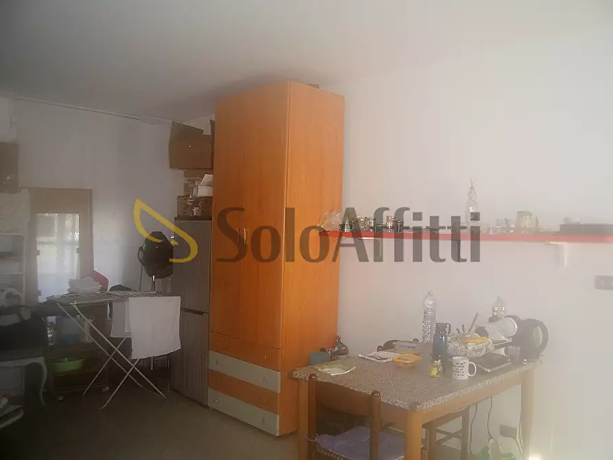 Immagine 9 di Locale commerciale in affitto  in Via Cavour 69 a Settimo Torinese