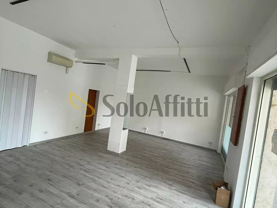 Immagine 1 di Locale commerciale in affitto  in Via Adige a Frosinone