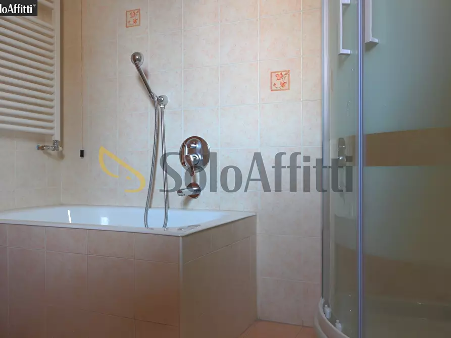 Immagine 18 di Trilocale in affitto  in Via Alessandro Volta 48 a Desio