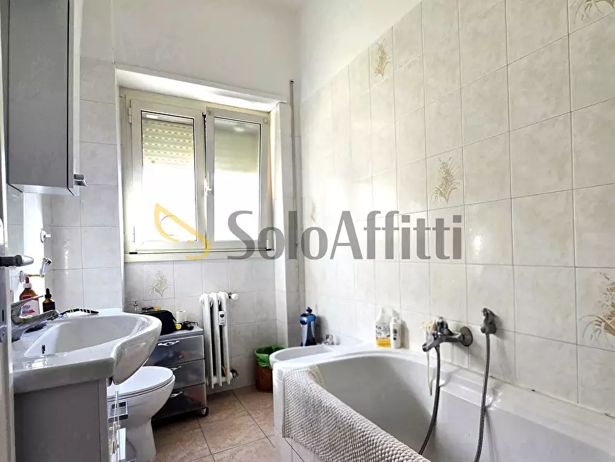 Immagine 16 di Trilocale in affitto  in Via Montasio 4141 a Roma