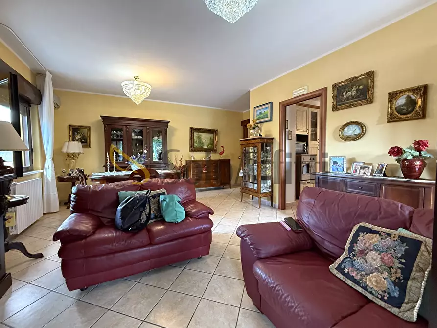 Immagine 3 di Villa in affitto  in Via Martiri di Nassirya 16 a San Floro