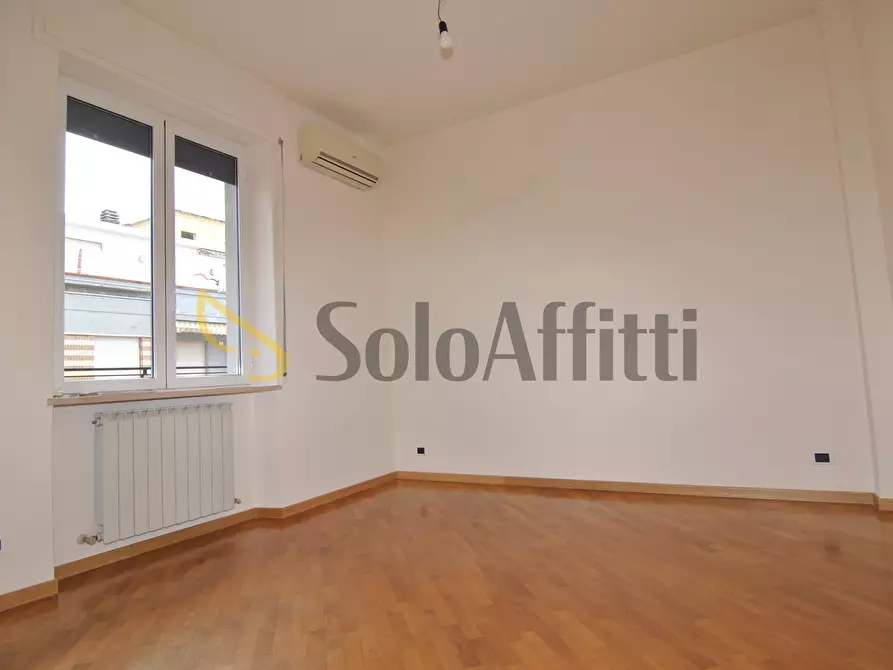 Immagine 10 di Trilocale in affitto  a Livorno