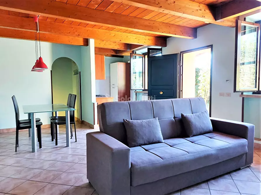 Immagine 9 di Villetta a schiera in affitto  in Viale dei Monti dell'Ara a Fiumicino