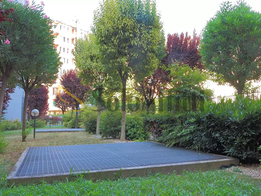 Immagine 29 di Bilocale in affitto  in Via Gressoney 7 a Milano