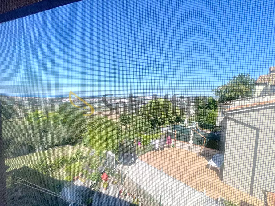 Immagine 8 di Bilocale in affitto  a Ancona