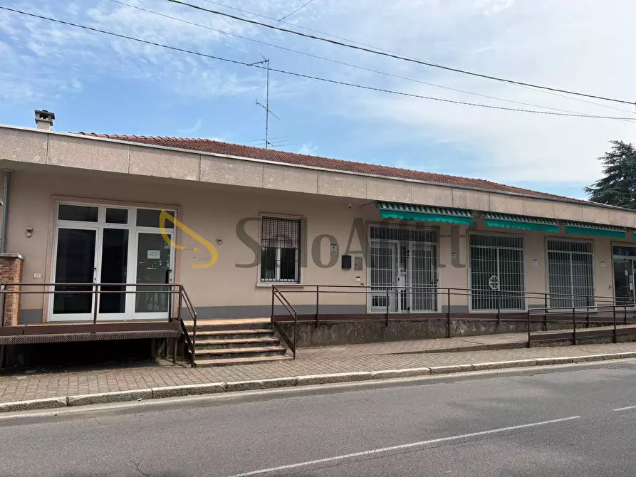 Immagine 10 di Locale commerciale in affitto  in Via Contardo Ferrini 42 a Samarate