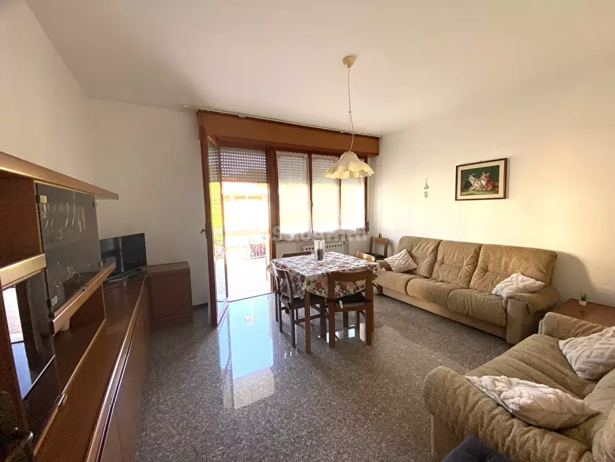 Immagine 2 di Pentalocale in affitto  in Viale Leonardo da Vinci 61a a Rimini