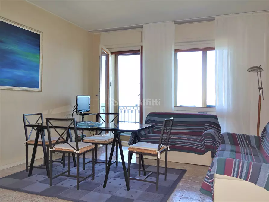 Immagine 4 di Trilocale in affitto  in Corso Guglielmo Marconi 374 a San Remo