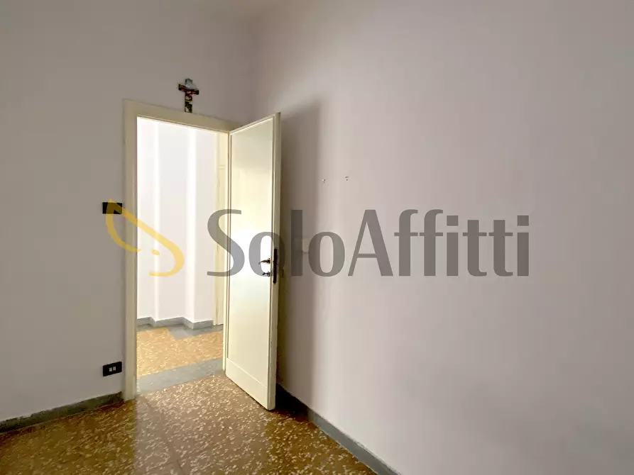 Immagine 15 di Stanza singola in affitto  in via Edoardo Jenner 45 a Roma