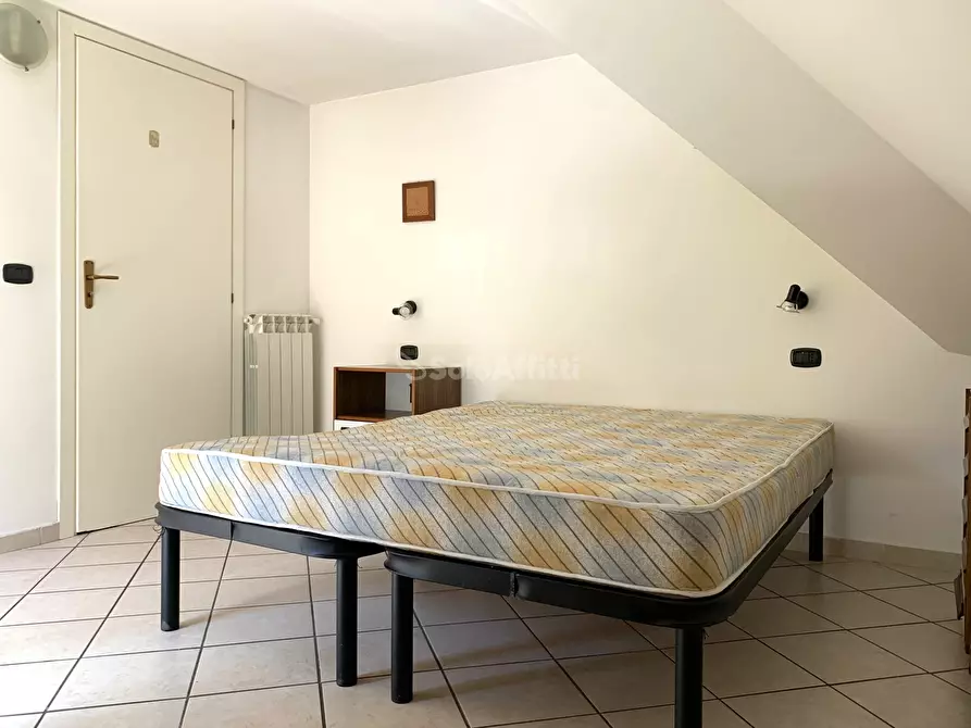 Immagine 9 di Mansarda in affitto  a Catanzaro