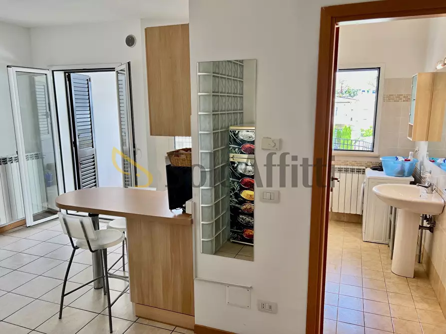 Immagine 11 di Bilocale in affitto  in Via Petrarca 24 a Tortoreto