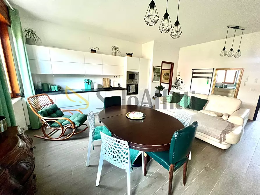 Immagine 1 di Quadrilocale in affitto  in Via Rovereto 16 a Giulianova