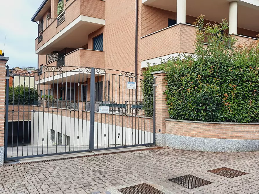 Immagine 2 di Garage in affitto  in Via Solferino 18 a Seregno