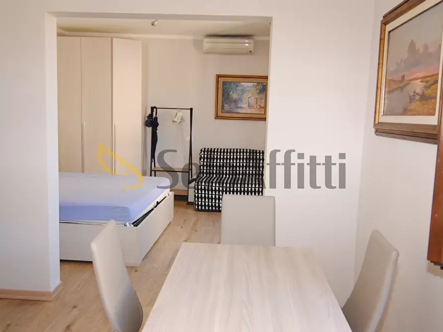 Immagine 7 di Monolocale in affitto  a Livorno