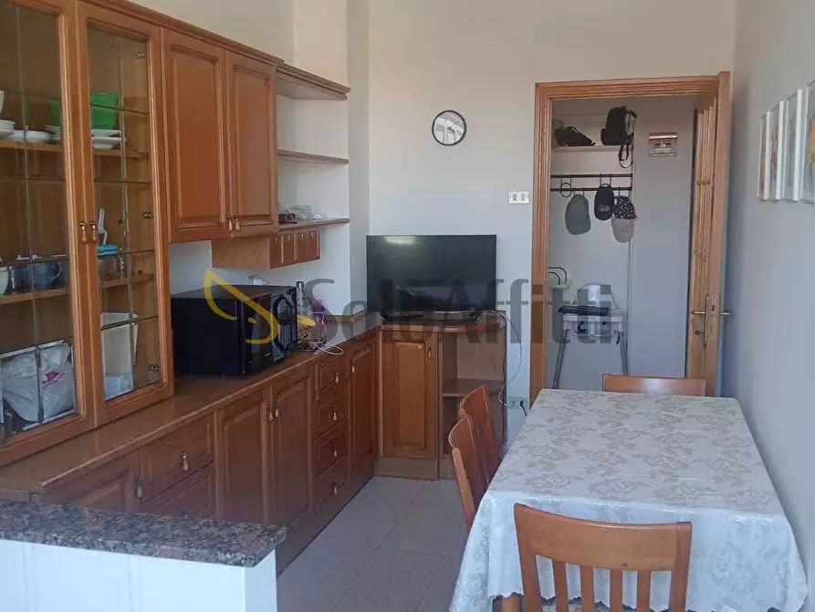 Immagine 2 di Trilocale in affitto  a Ancona