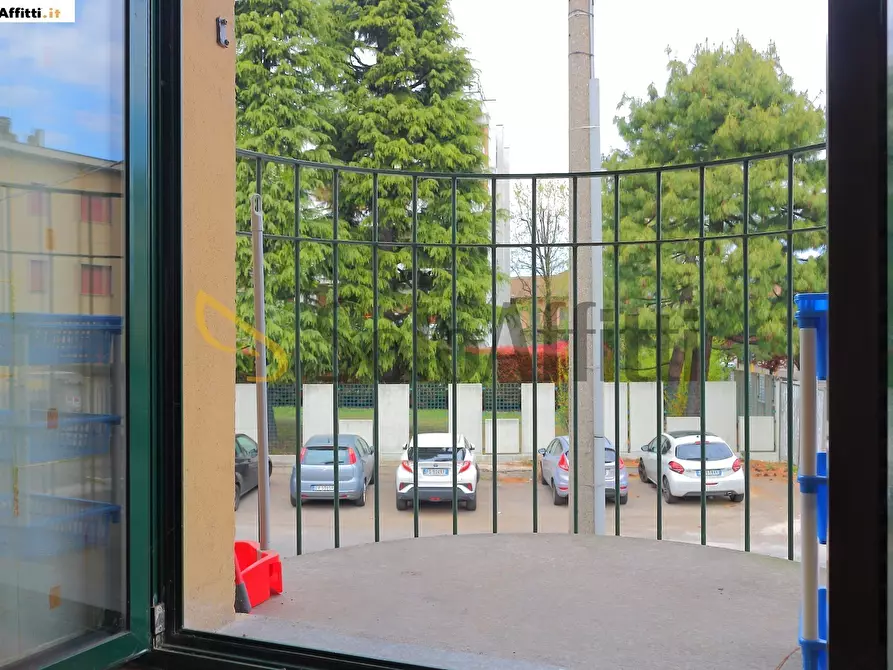 Immagine 9 di Monolocale in affitto  in Corso Roma 98 a Cesano Maderno