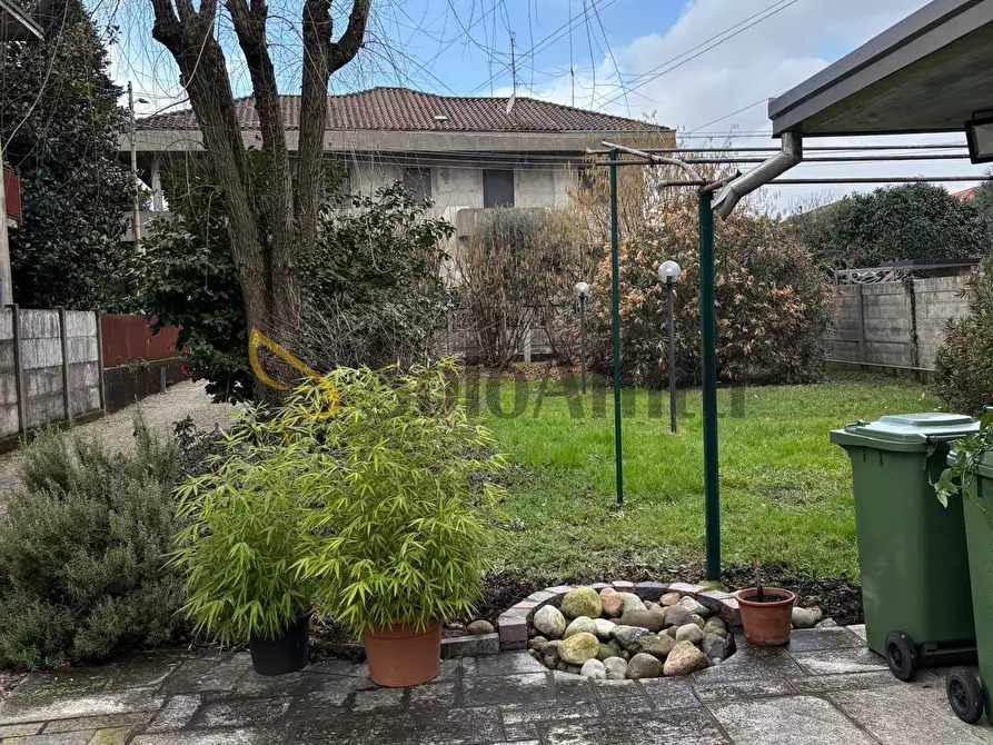 Immagine 35 di Quadrilocale in affitto  a Ceriano Laghetto