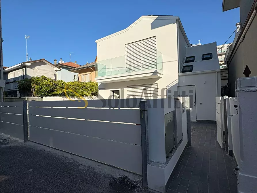 Immagine 15 di Loft/Open space in affitto  in Viale Milano 9 a Rimini