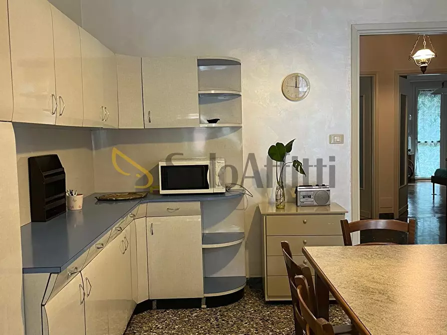 Immagine 2 di Trilocale in affitto  in Via Assisi 34 a Torino