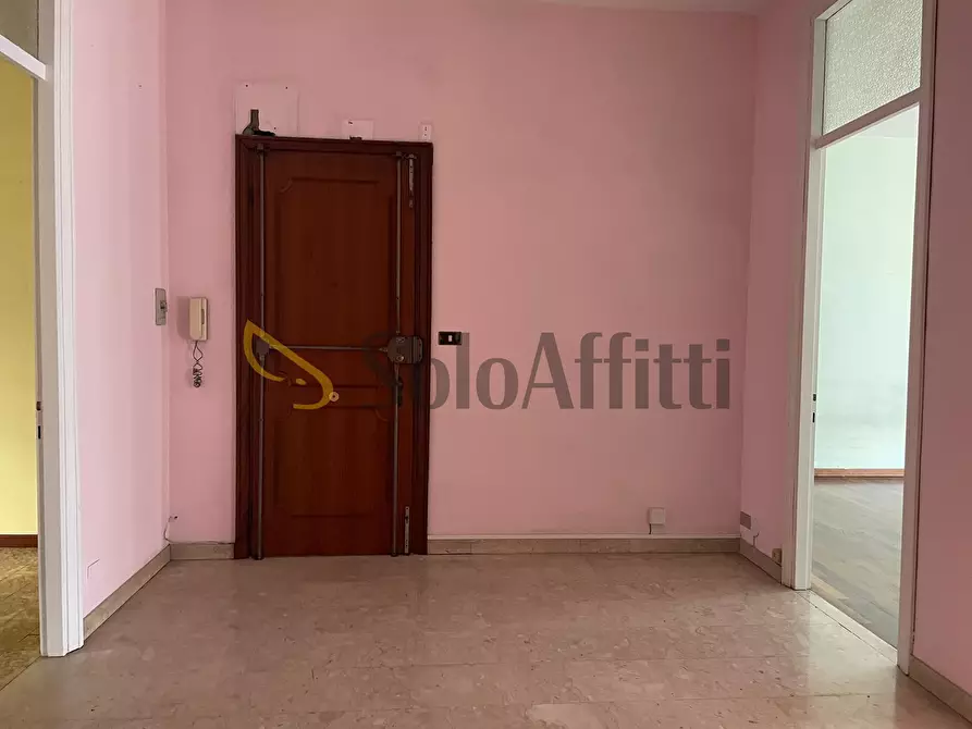 Immagine 12 di Trilocale in affitto  in Corso Svizzera a Torino