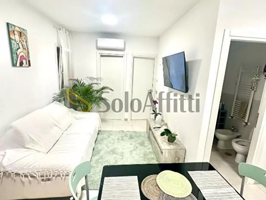 Immagine 2 di Trilocale in affitto  in Via delle Emarginule a Fiumicino