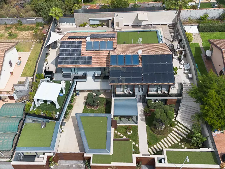 Immagine 25 di Villa in vendita  a Mascalucia