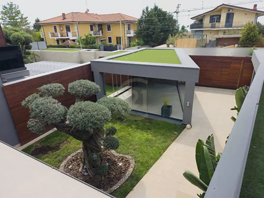 Immagine 15 di Villa in vendita  a Mascalucia