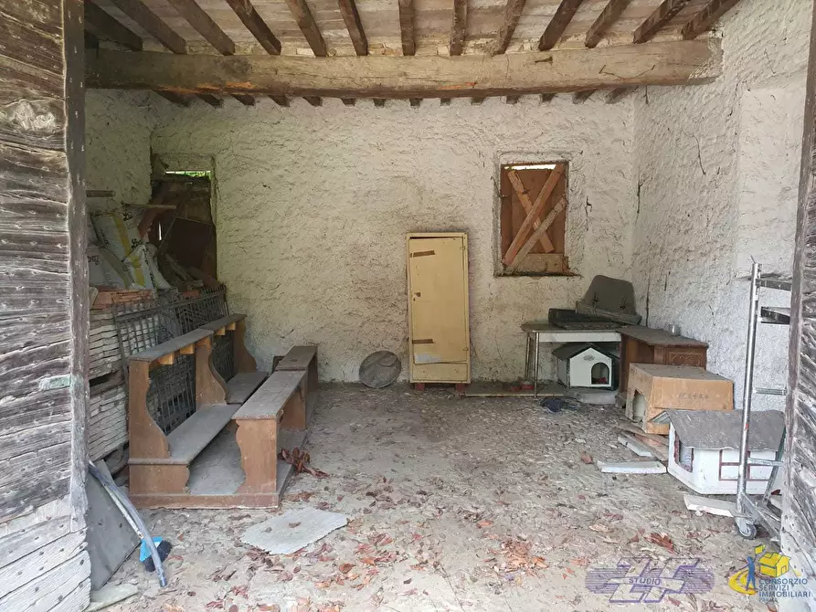 Immagine 17 di Porzione di casa in vendita  a Langhirano