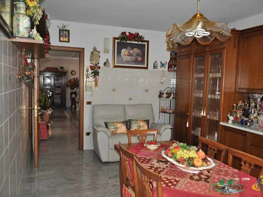 Immagine 14 di Porzione di casa in vendita  in Via Parigi a Collecchio