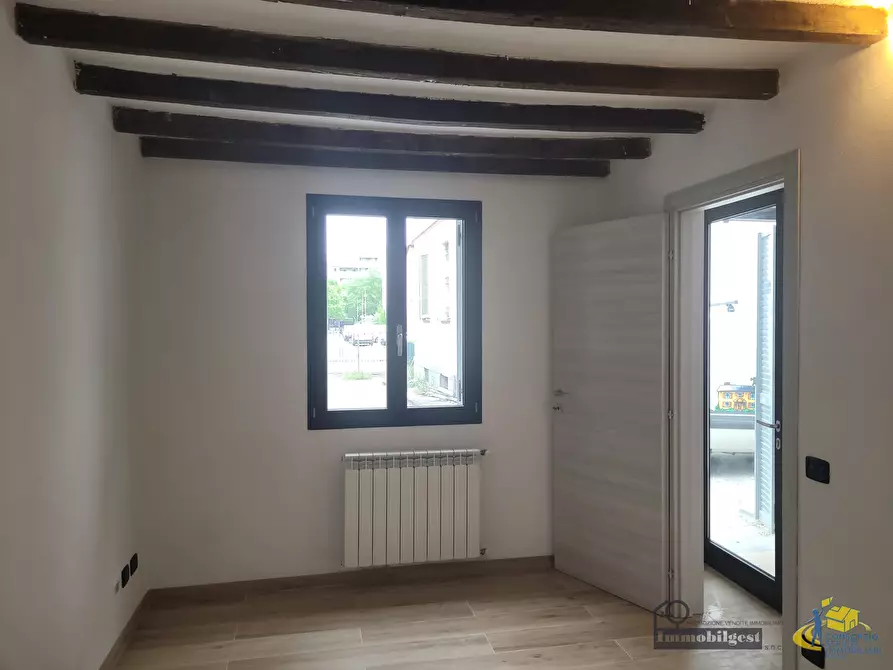 Immagine 17 di Bilocale in vendita  in Strada Manara 4 a Parma