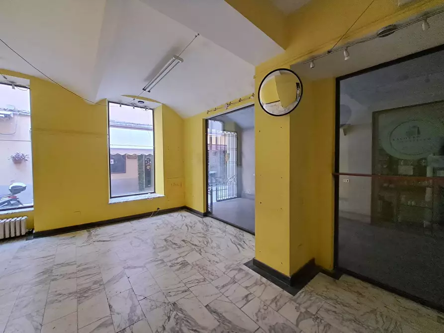 Immagine 3 di Locale commerciale in vendita  in Via Carlo Goldoni 5 a Parma