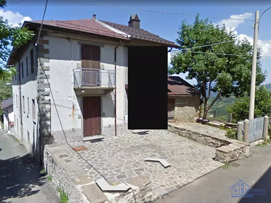 Immagine 1 di Bilocale in vendita  a Monchio Delle Corti