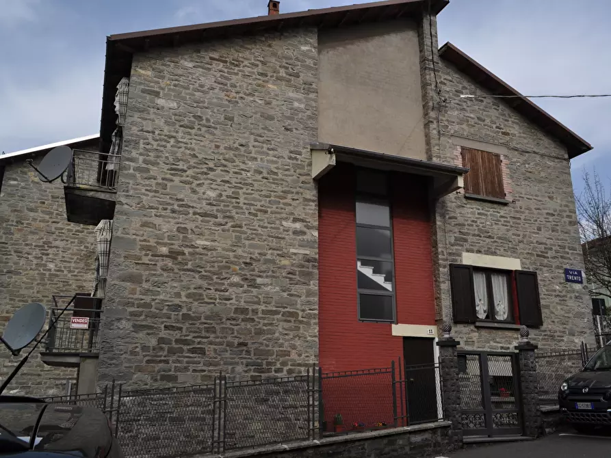 Immagine 44 di Trilocale in vendita  in Via Trento 13 a Bedonia