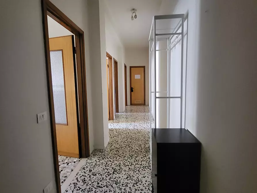 Immagine 21 di Trilocale in affitto  in Borgo Santo Stefano 3 a Parma