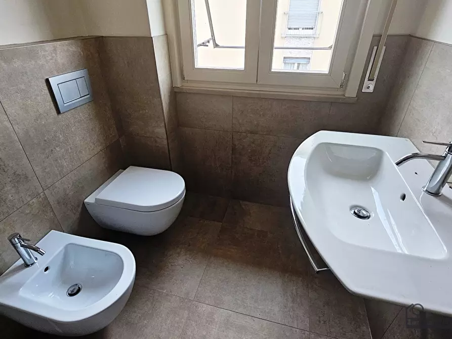 Immagine 28 di Quadrilocale in affitto  in Via Carlo Innocenzo Frugoni 15 a Parma