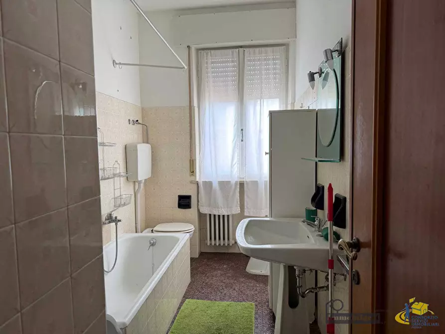 Immagine 8 di Quadrilocale in vendita  in Via Augusto Migliavacca 5 a Parma