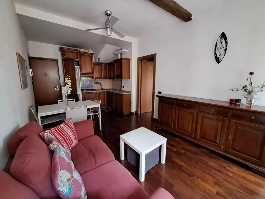 Immagine 10 di Bilocale in vendita  in Borgo Guazzo a Parma