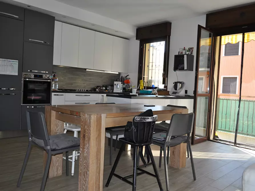 Immagine 6 di Trilocale in vendita  in Via Bussolati a Fontanellato