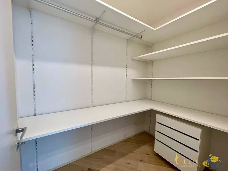 Immagine 11 di Bilocale in affitto  in Viale Rustici a Parma