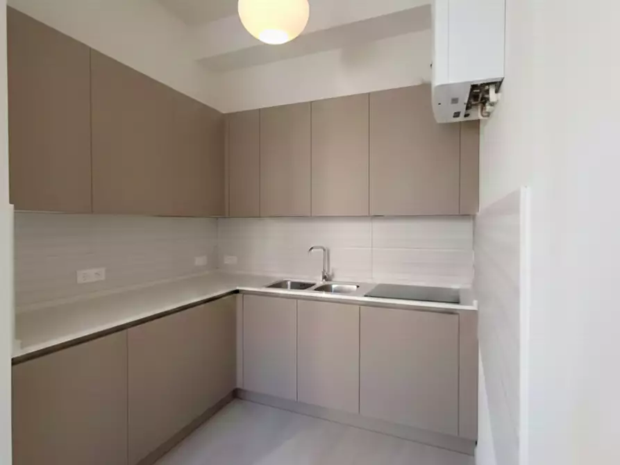 Immagine 5 di Trilocale in vendita  in via solari 25 a Parma