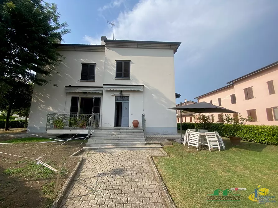 Immagine 3 di Casa bifamiliare in vendita  in Via Pietro Nenni 9 a Noceto