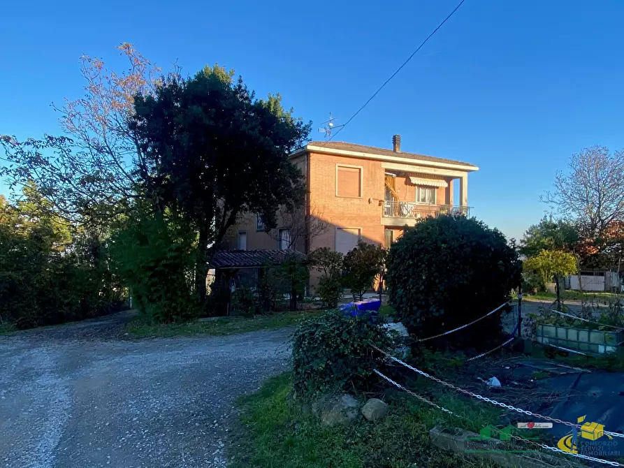 Immagine 3 di Casa indipendente in vendita  in Strada per Varano Marchesi 37 a Medesano