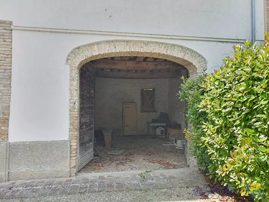 Immagine 5 di Porzione di casa in vendita  a Langhirano