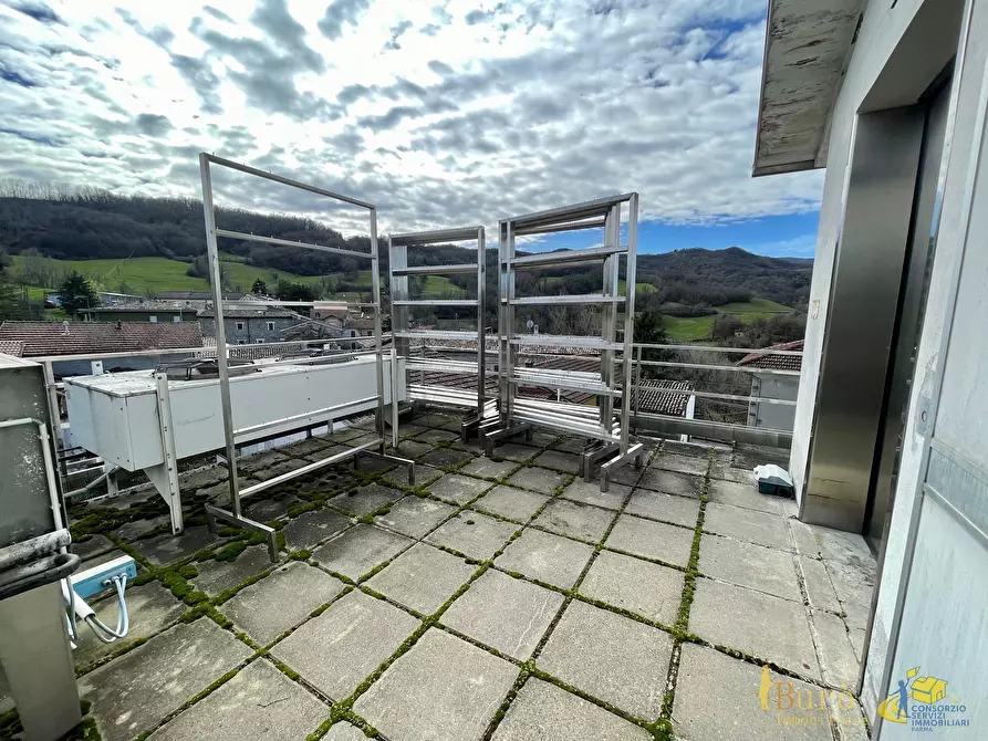 Immagine 14 di Attività artigianale in vendita  in strada del borgo reno 73 a Tizzano Val Parma