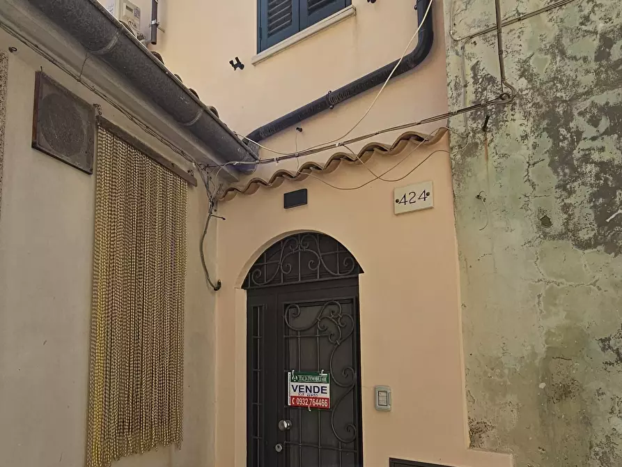 Immagine 1 di Porzione di casa in vendita  in Corso Vittorio Emanuele 422/1 a Modica