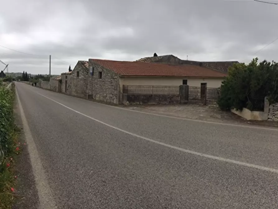 Immagine 8 di Rustico / casale in vendita  a Modica